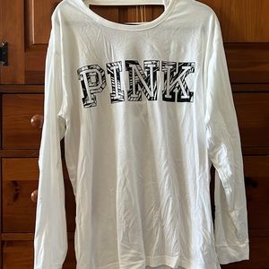 Woman Victoria’s Secret Pink Top Size Large